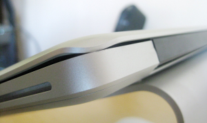 ngoai hinh macbook cu