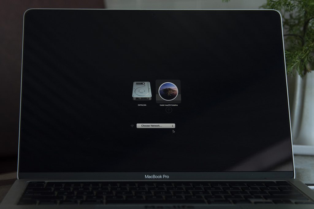 big-sur_catalina_1-1024x683-1 Hướng dẫn Downgrade (hạ cấp) từ macOS Big Sur xuống Catalina hoặc thấp hơn