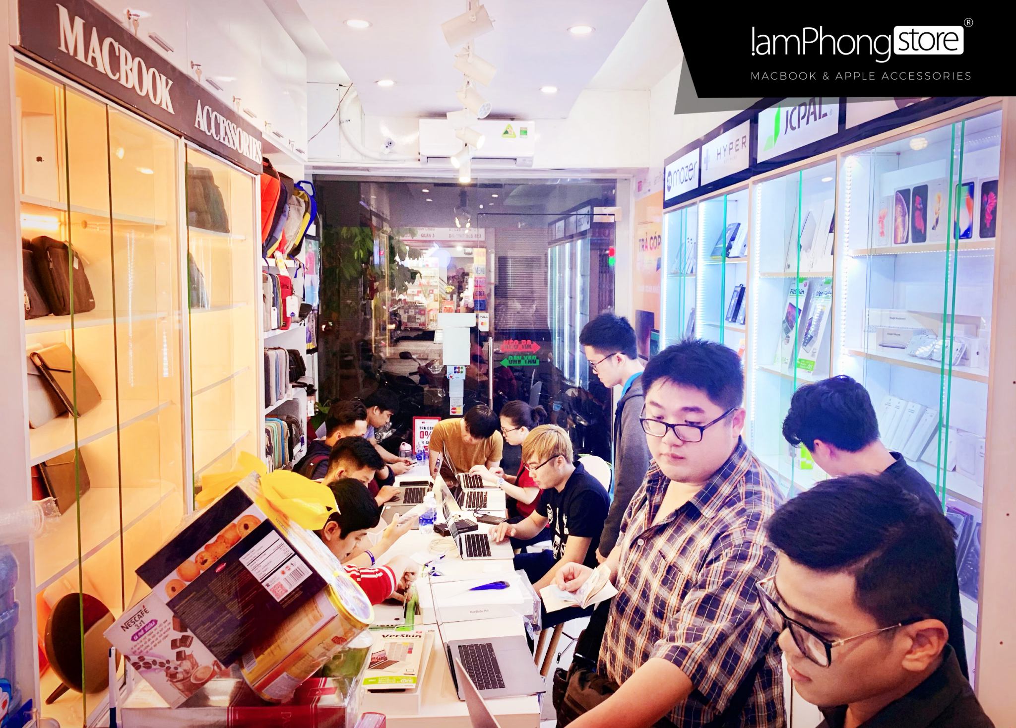 lamphongstore_maclife1 Lâm Phong Store tặng 299 voucher trị giá 1.000.000 VNĐ cho tân sinh viên 2019