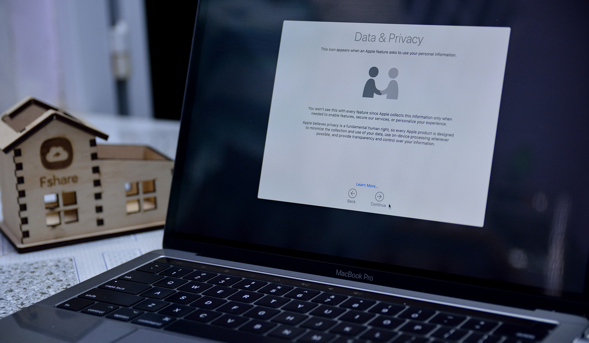 Hướng dẫn chi tiết các bước cài mới macOS Catalina 10.15, Mojave 10.14