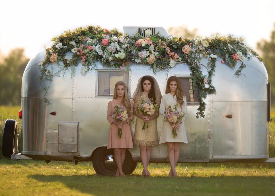 The Complete Presets Bundle từ GreatertThanGatsby – 8 bộ action chỉnh sửa ảnh cực đẹp dành cho Photoshop, Lr